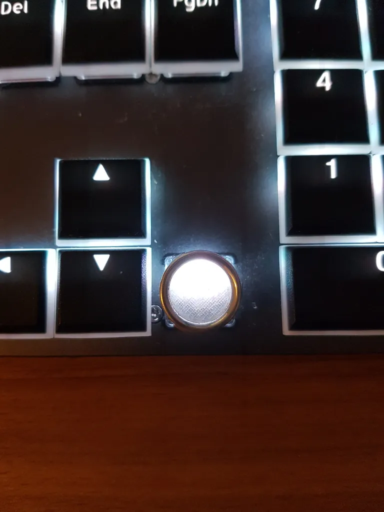 Kailh low profile switch to Underwood typewriter keycap adapter