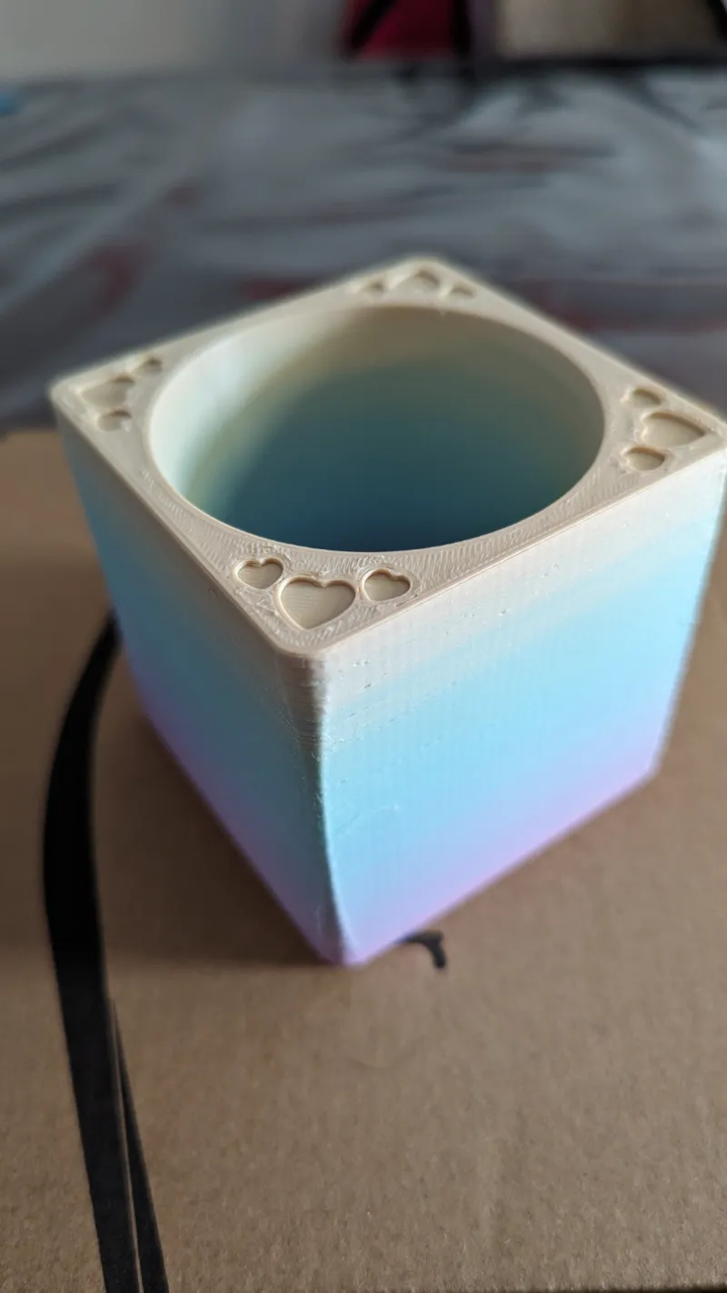 Dice or flower cup