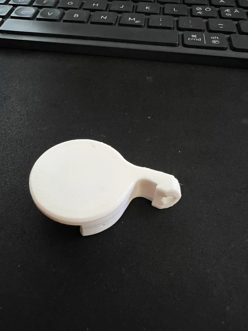 Glass Bottle opener with seal