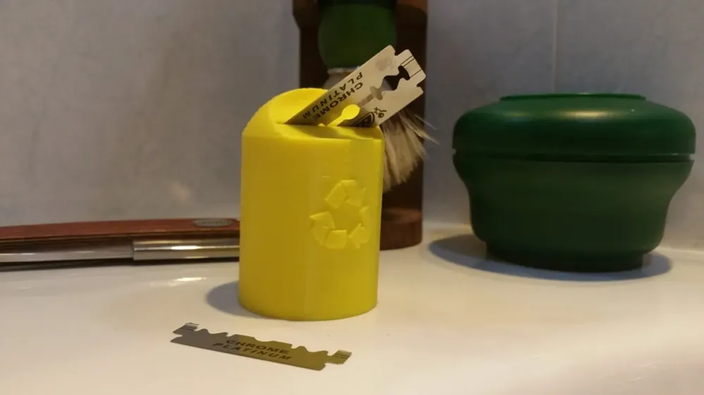 Razor Blade Disposal sealed container by Mp3DPT - MakerWorld