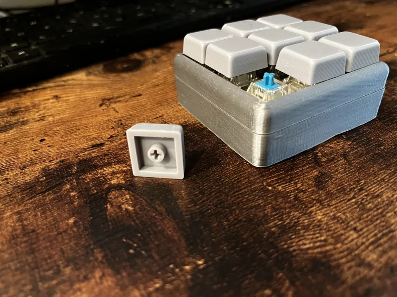 Simple key cap