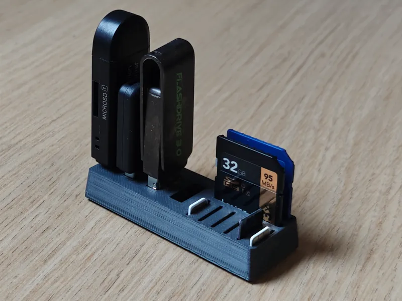 Simple Modern SD Card USB Desk Organizer