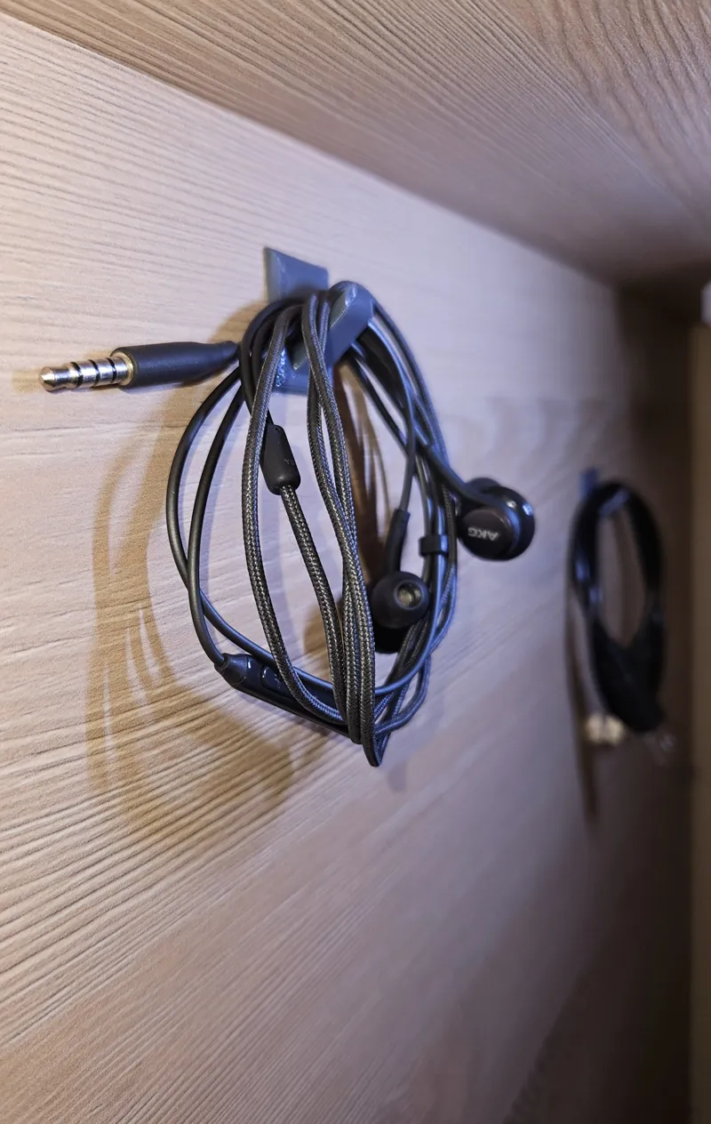 Hook For Cables Simple&Fast