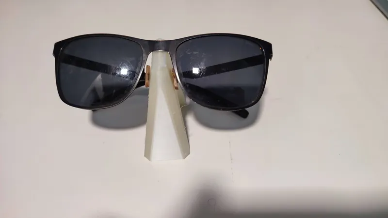 Small Sunglass holder stand