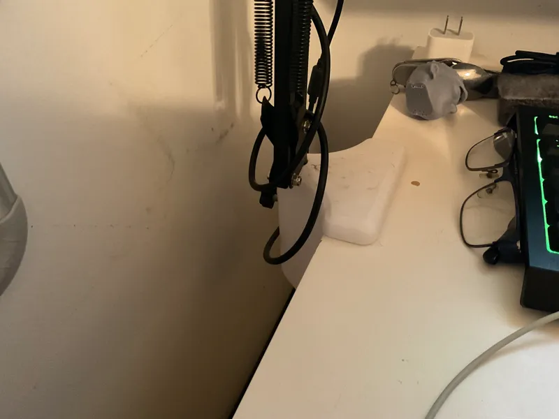 Mic stand mount