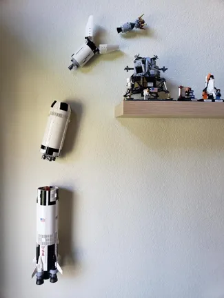 SATURN V WALL MOUNT + VERTICAL + ALL STAGES