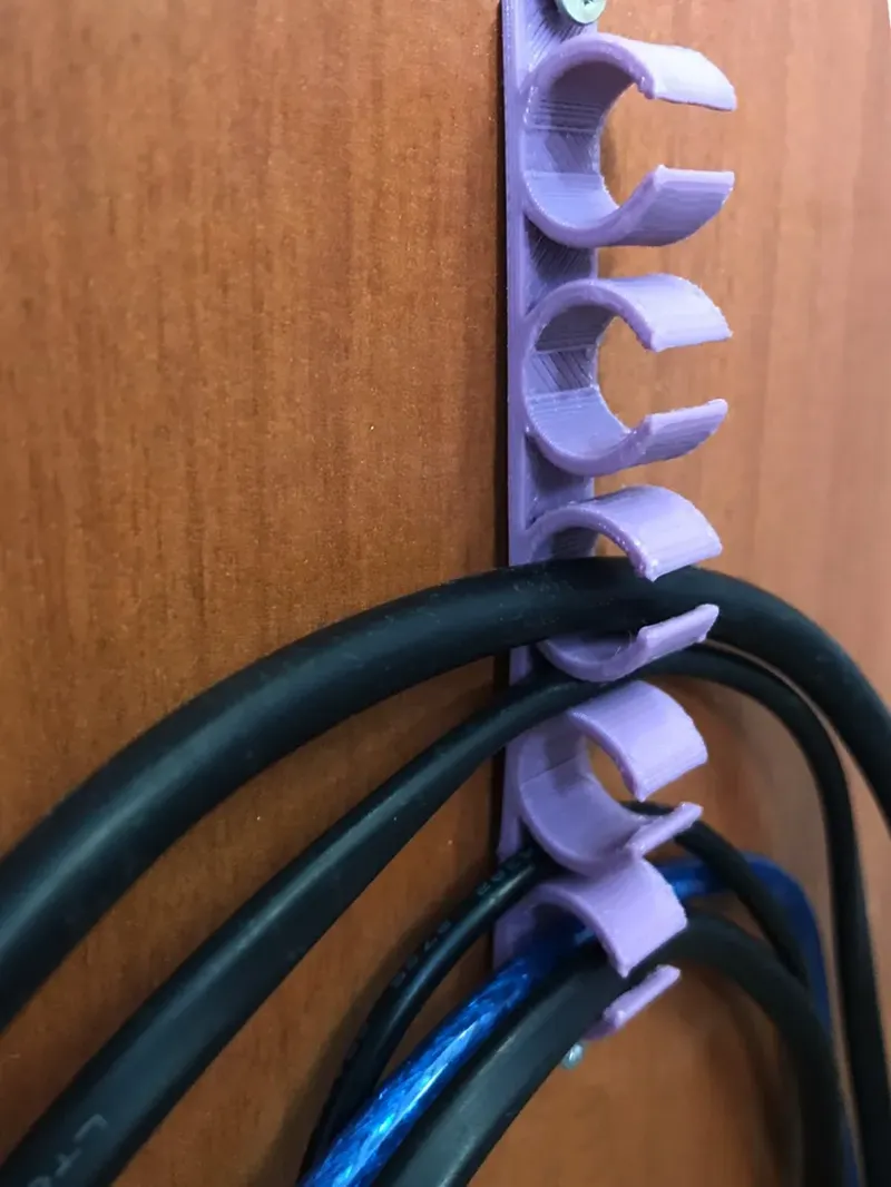 Cable organizer