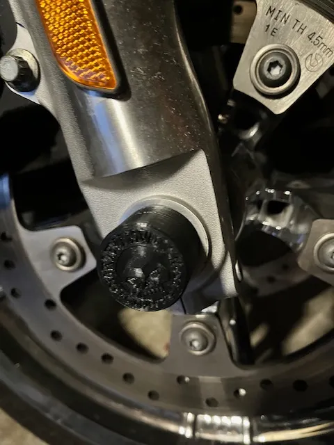 Harley Axel Caps