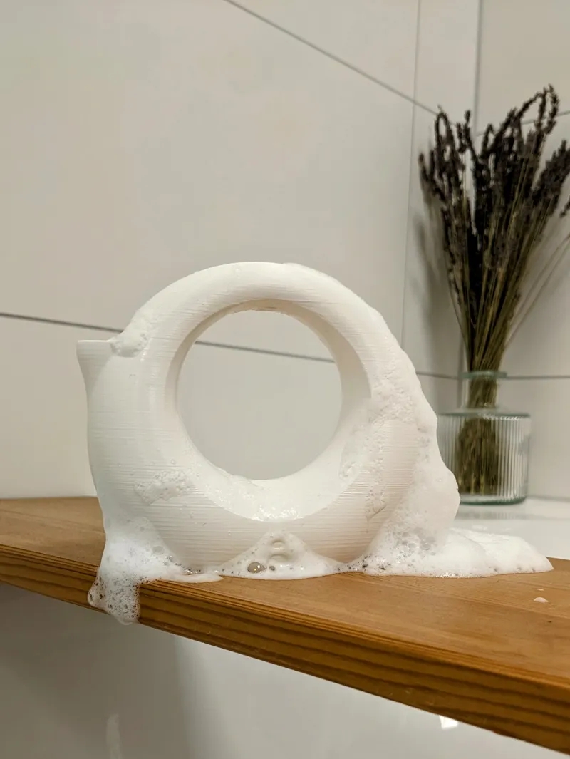 Fun Design Watering Can (prints w/o support)