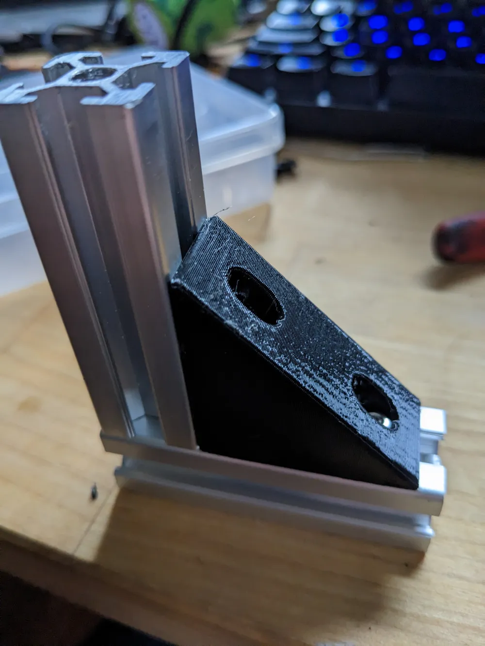 20x20-aluminum-extrusion-brace-by-fantastic-plastic-person-makerworld