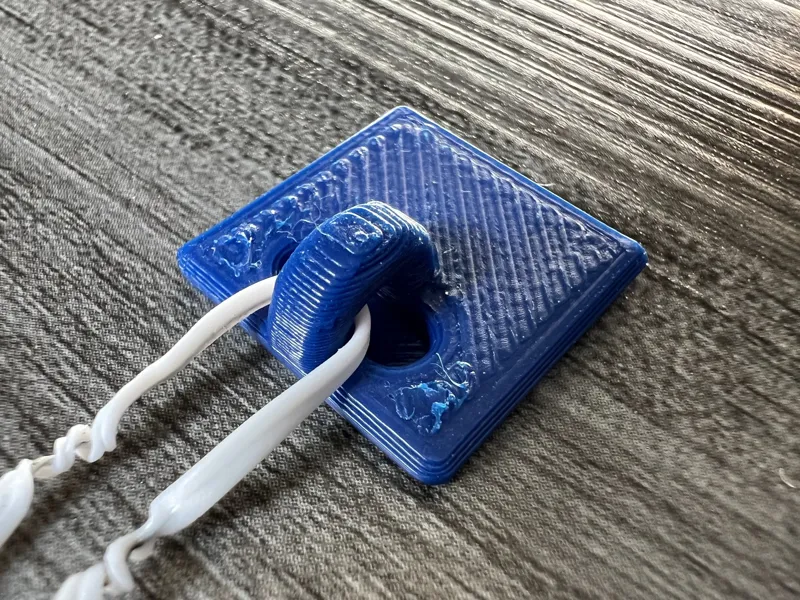 Low profile small wall mounting plate