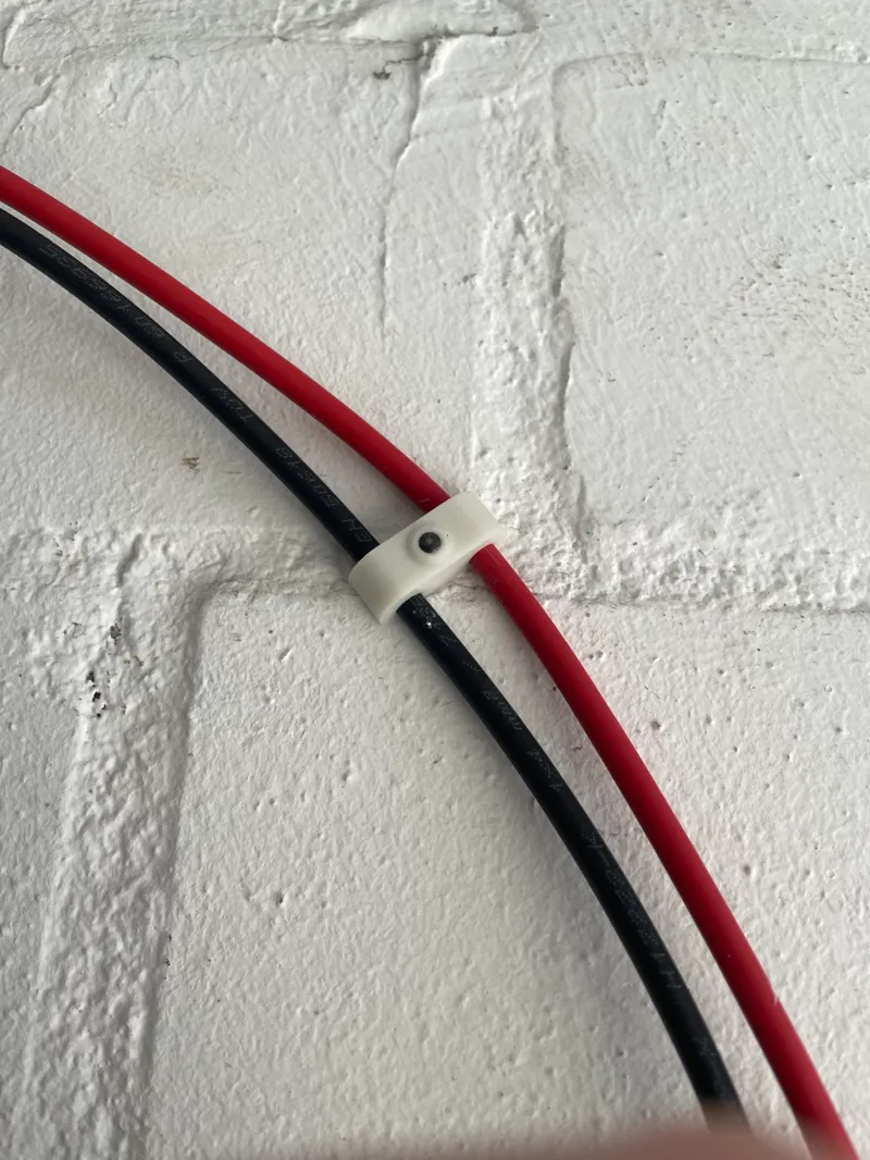 double Nail clamp for different cable and nail diameters D3-D15mm (Kabelschelle/Nagelschelle)