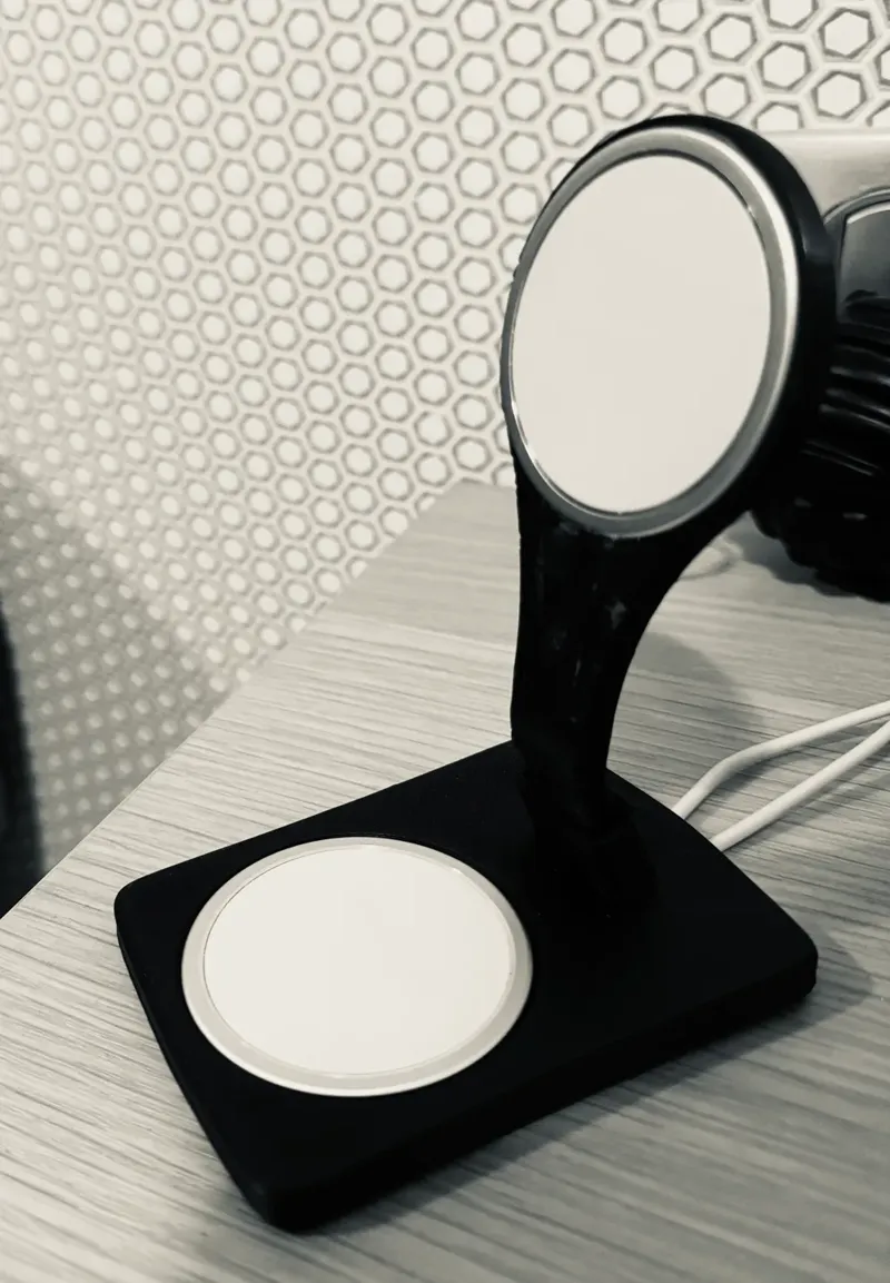 iPhone Airpods MagSafe Charger Stand