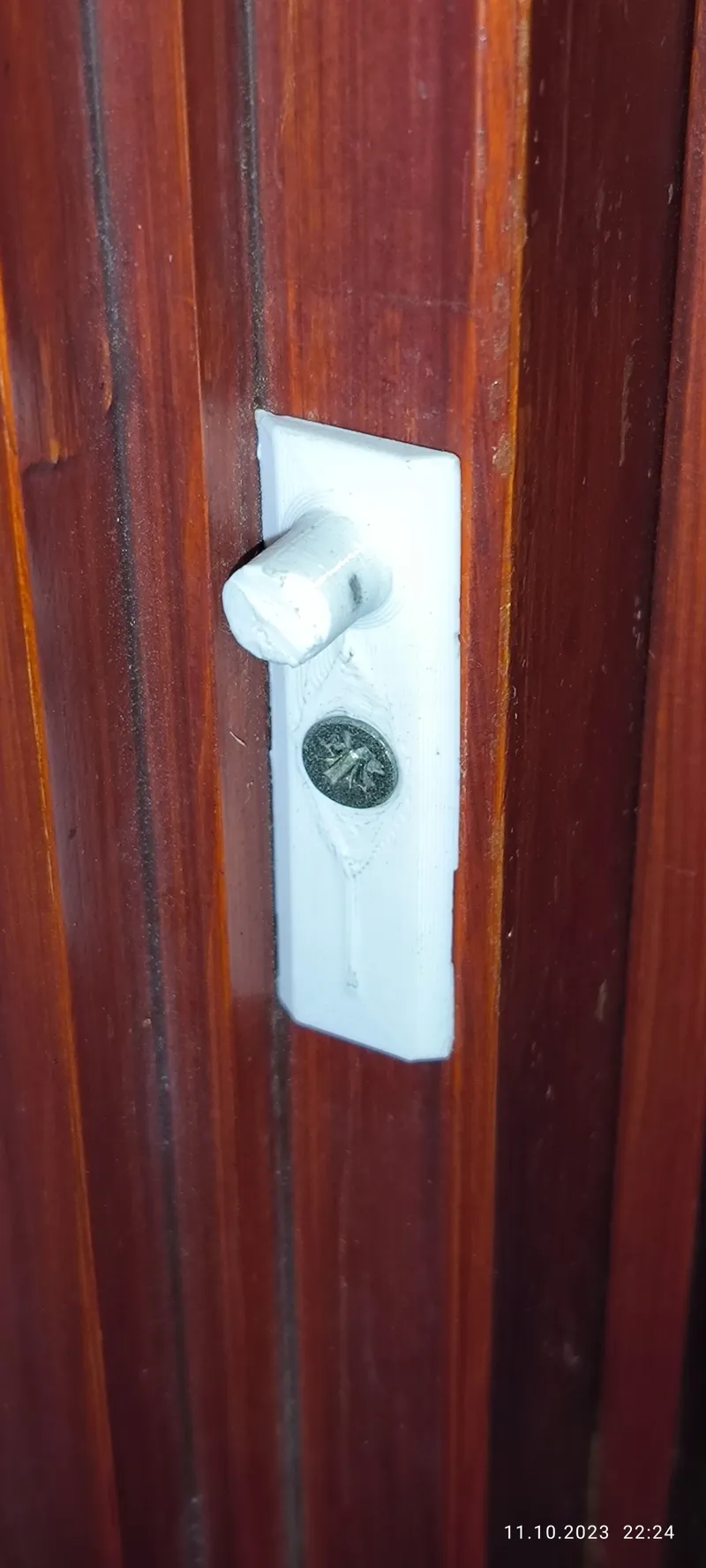 An essential element for closing windows
