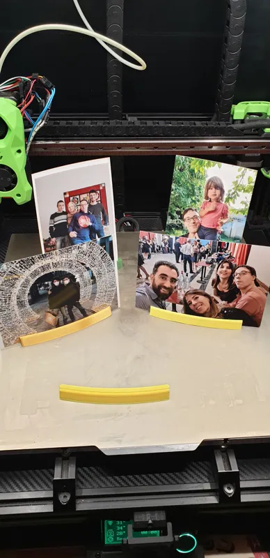 Facile Picture Frame