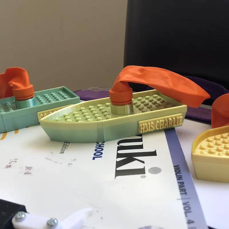 Balloon Boat With Exhaust Pipe compatible with toy bricks