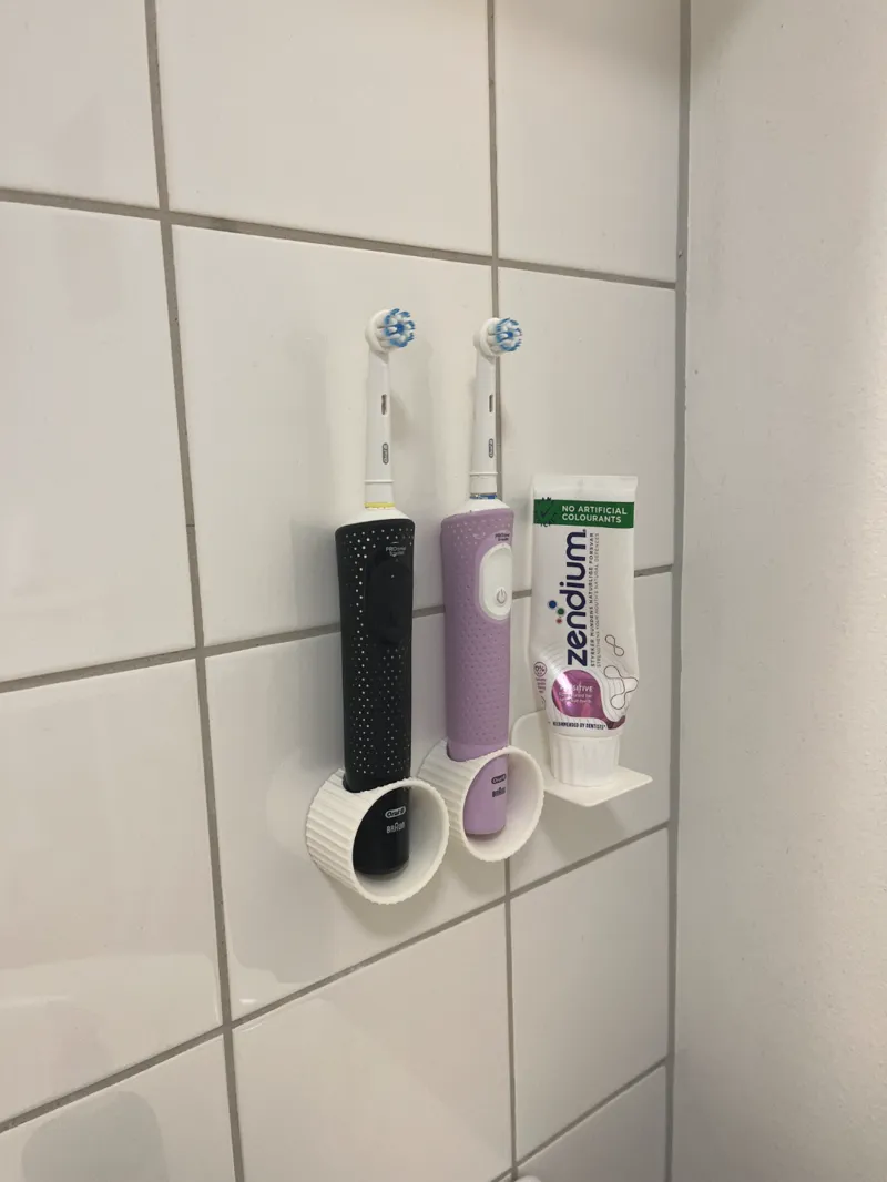 Tooth brush holder