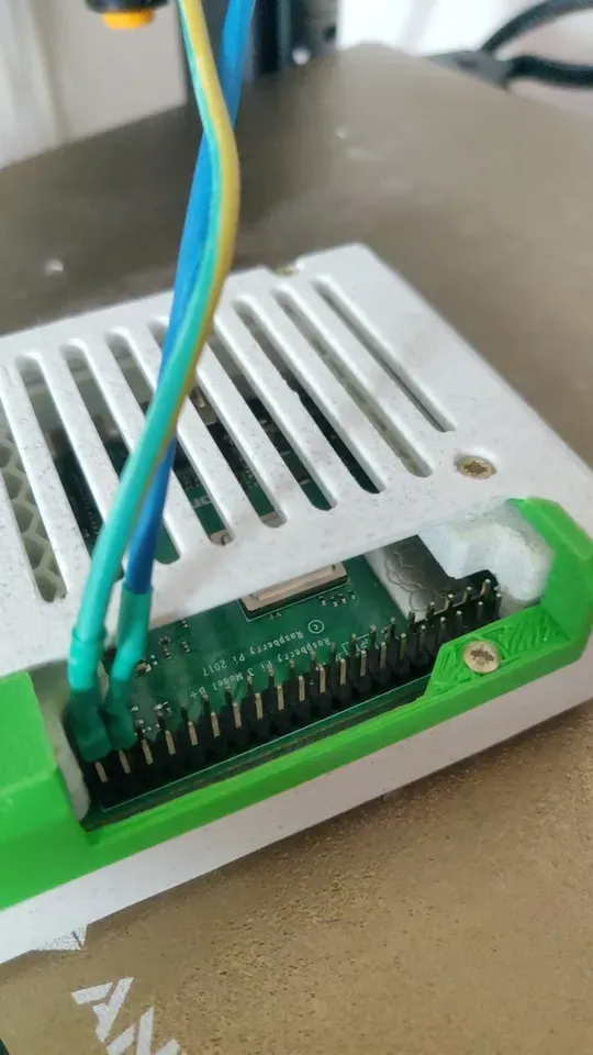 Raspberry Pi 3B+ case GPIO accessible top