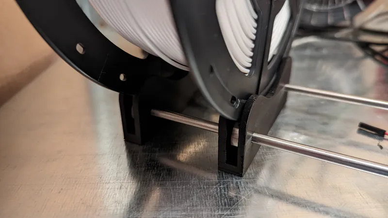 Spool Holder with ender 3 bearings and metal rods