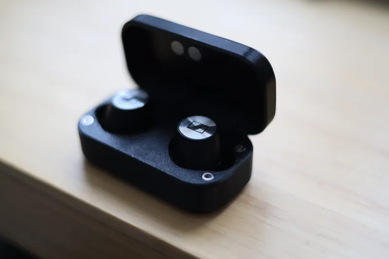 Sennheiser Momentum True Wireless Charging Case
