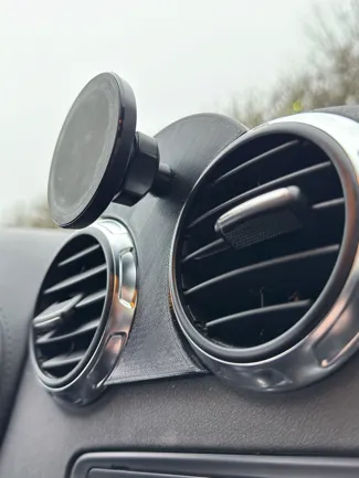 AudiTT8j Iphone holder Magsafe