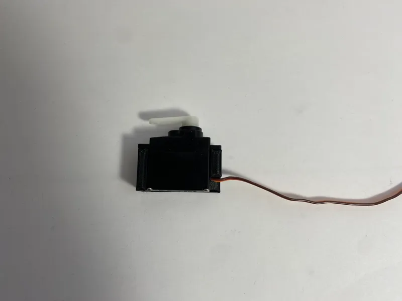 Glue mount for 20 gram servo