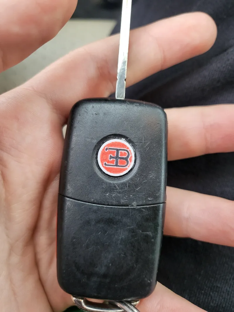 Bugatti key logo