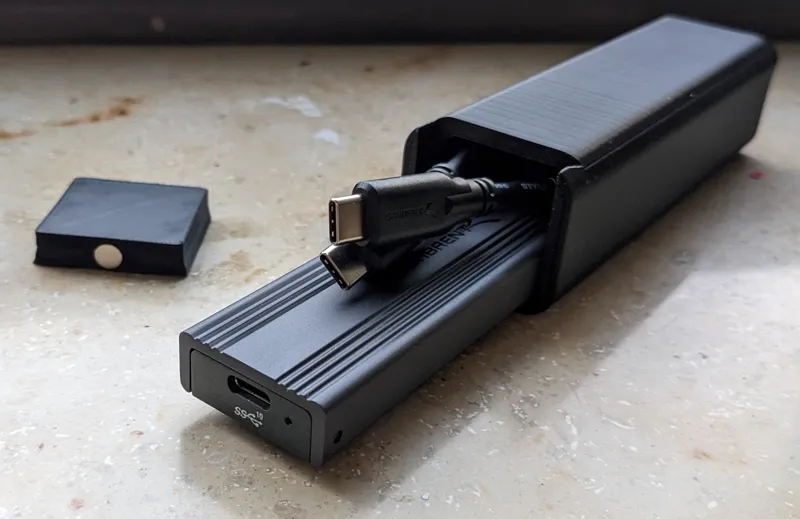 Sabrent M.2 PCIe USB Enclosure - Case with lid