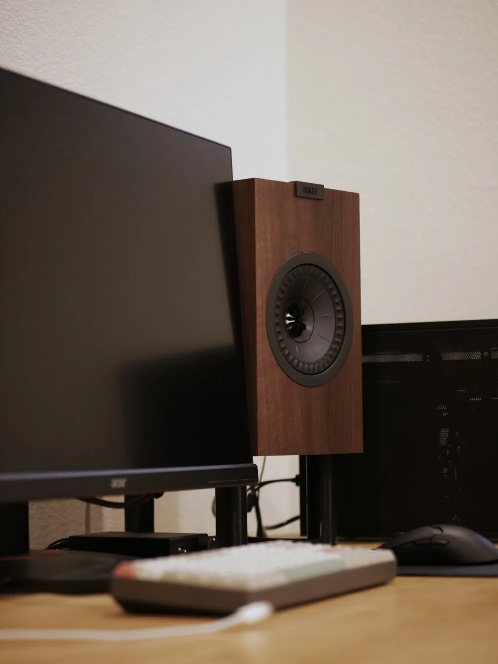 Desktop speaker stands for KEF Q150 by AlexY_ MakerWorld