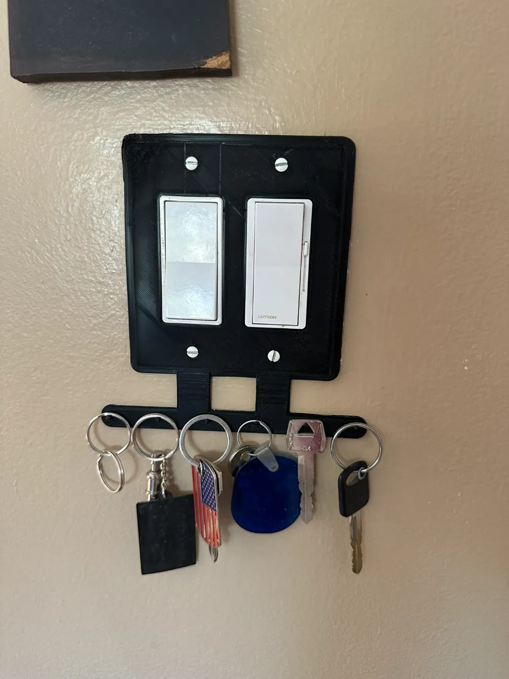 Double outlet / light switch key hook by av8r37 MakerWorld