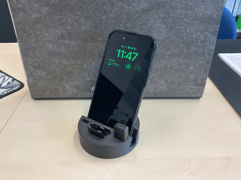 Multifunctional phone holder