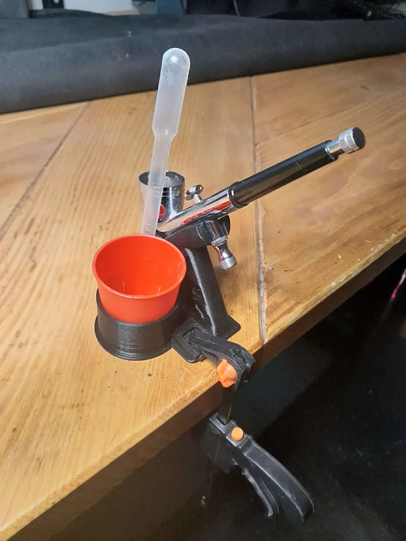 Airbrush stand