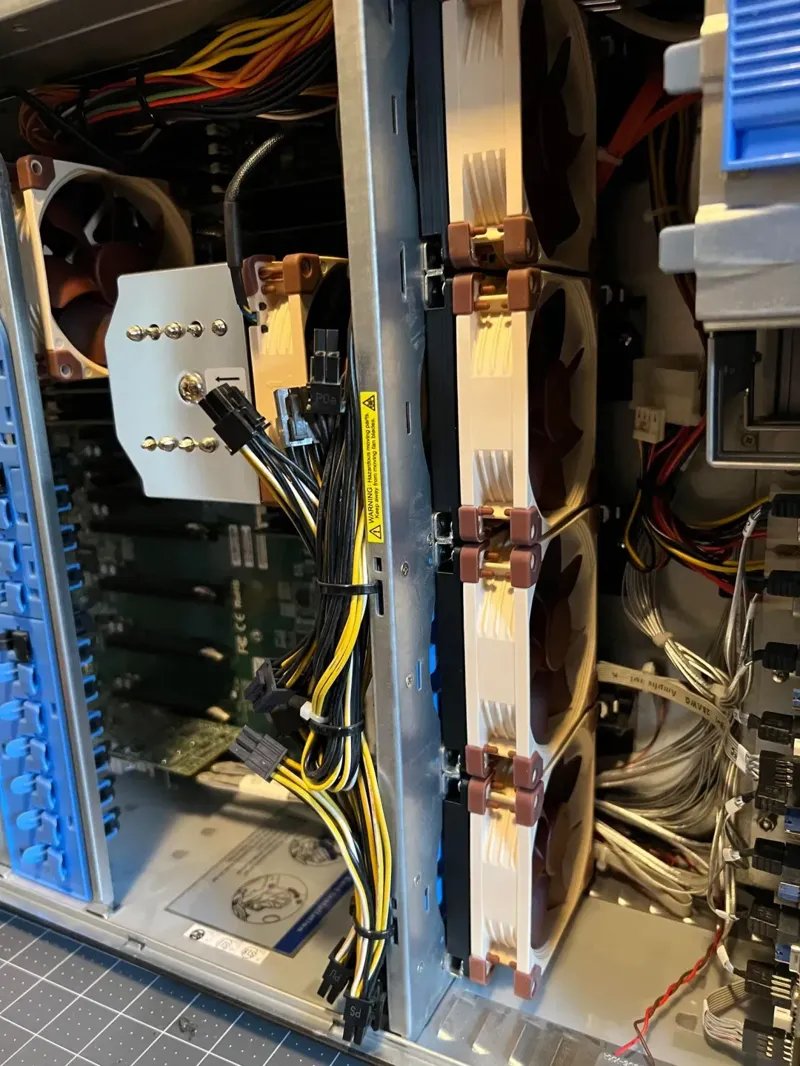 Fan bracket for Supermicro SC747