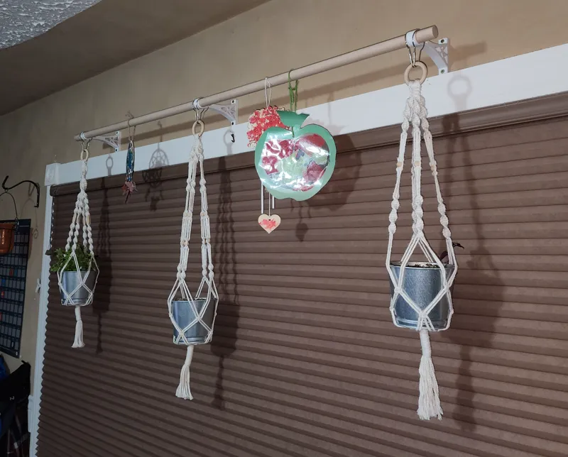 wood dowel hanger