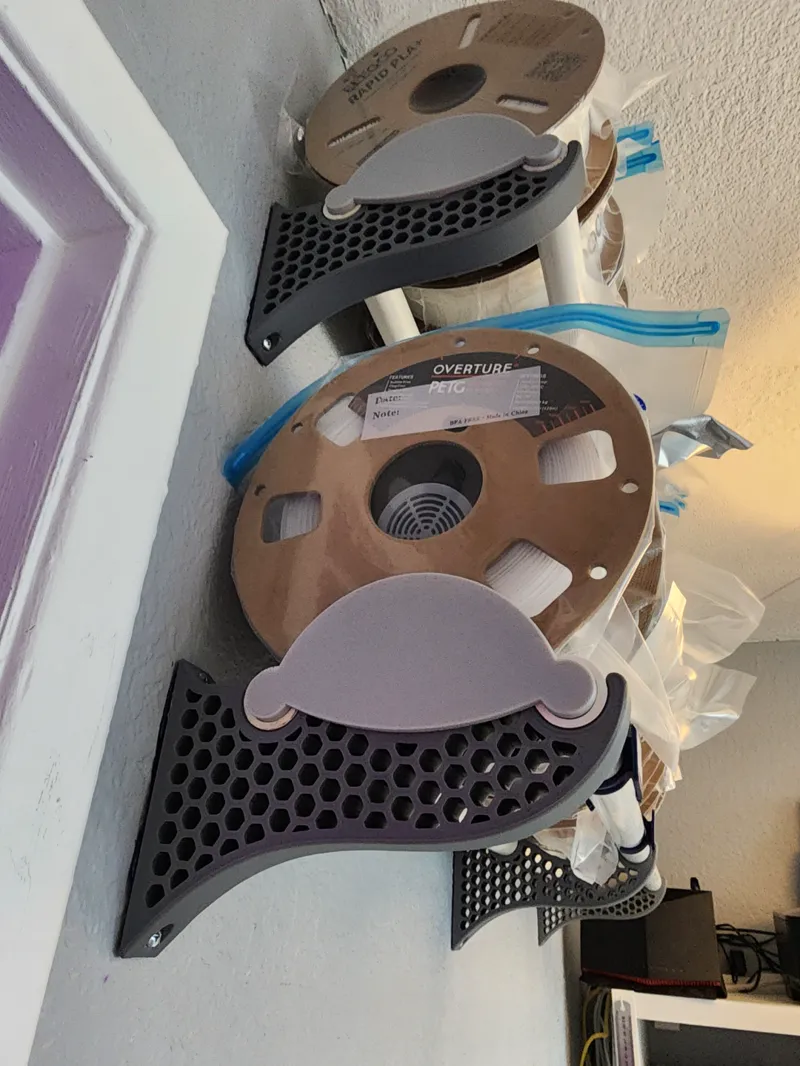 Filament Shelf Brackets - PVC Shelf Supports