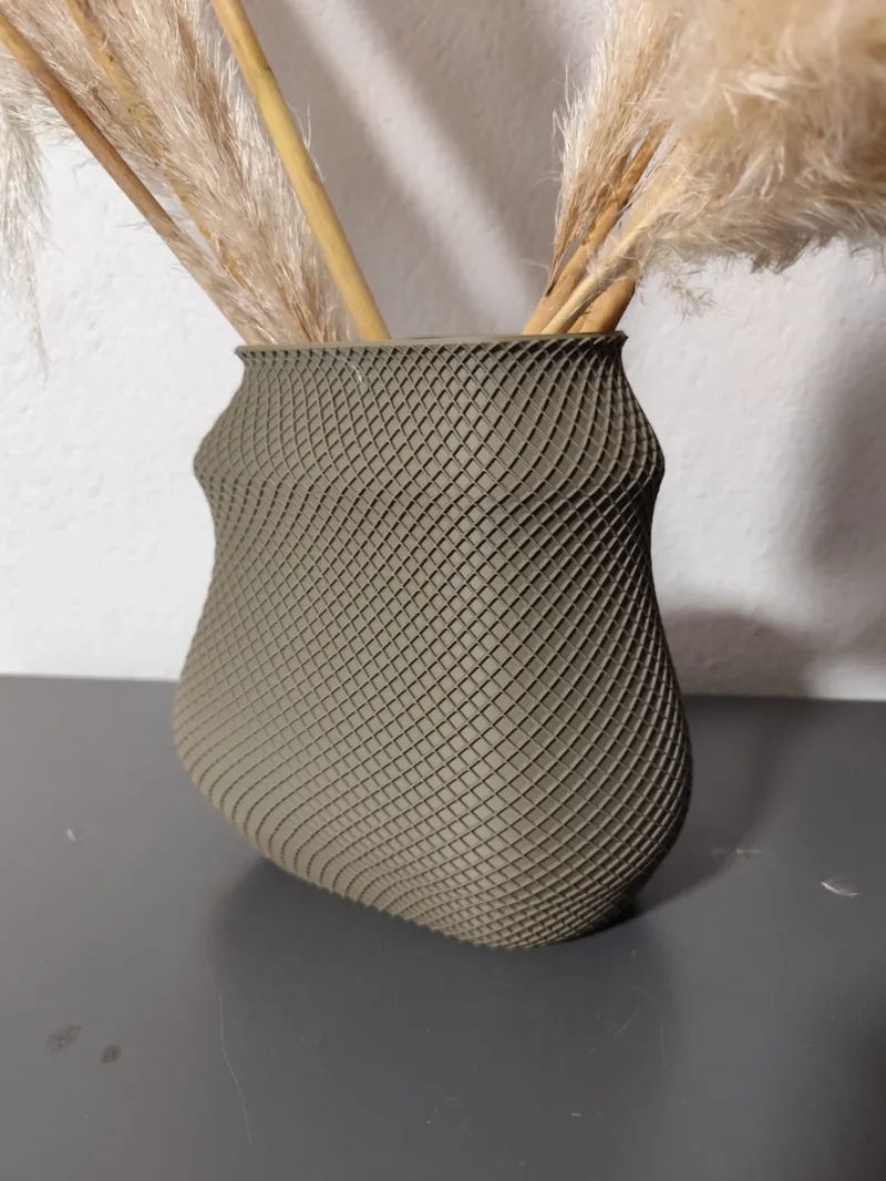 Vase inspiré de La Victoire de Samothrace