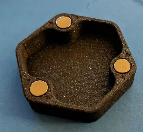 Small hexagonal magnetic box