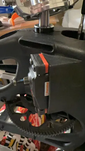Mikado Logo550/600 aileron servo distance plate for Futaba servo