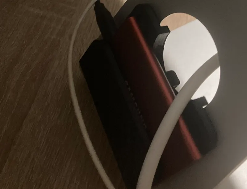 Back holder Samsung T7 ssd on iMac