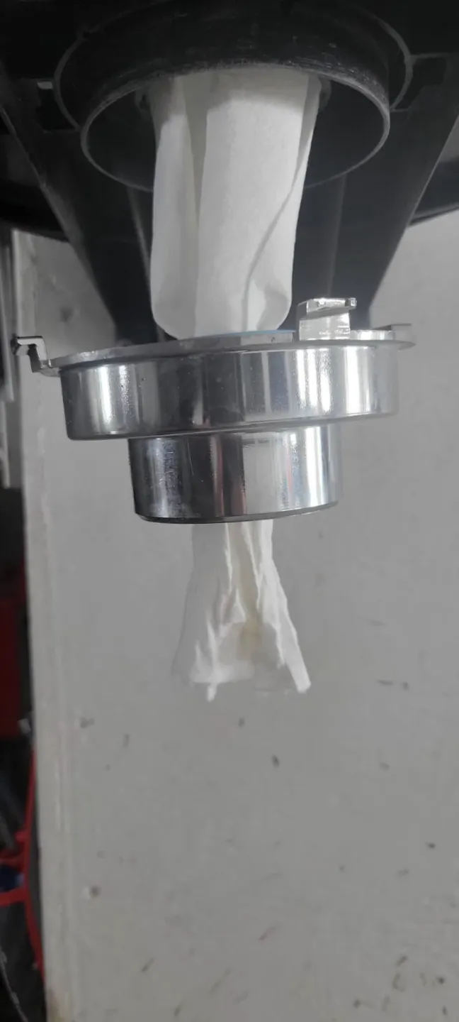 TORK CENTER PULL TOWEL DESENSER