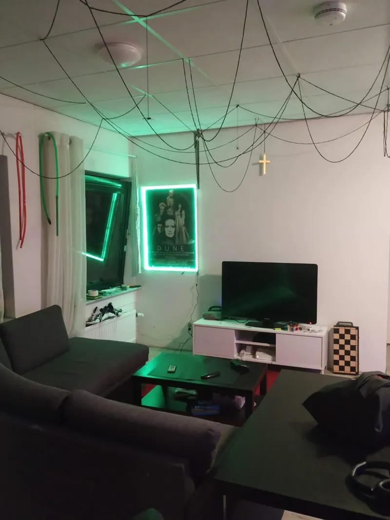LED poster frame