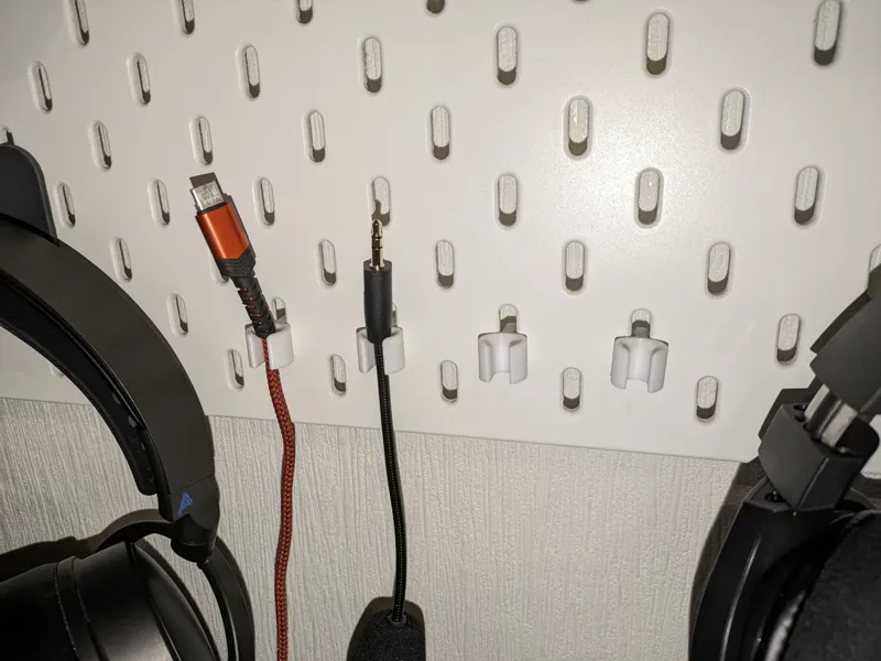 Skadis Cable holder