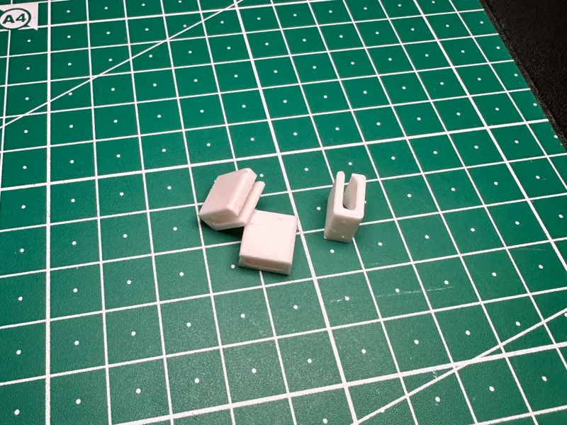 Flat LAN cable clips/mounts