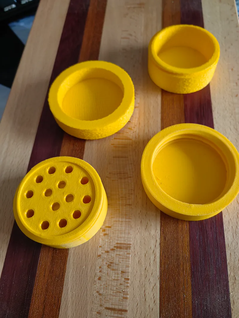 Closed box for nozzles