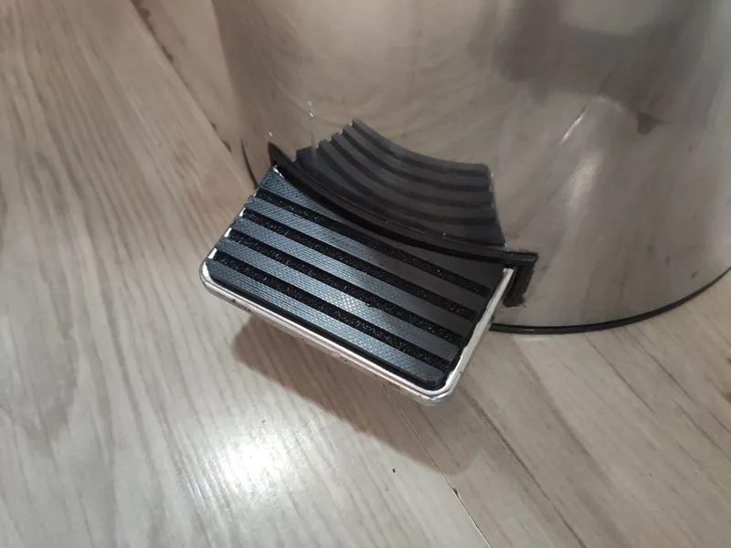 Brabantia trashcan pedal cover