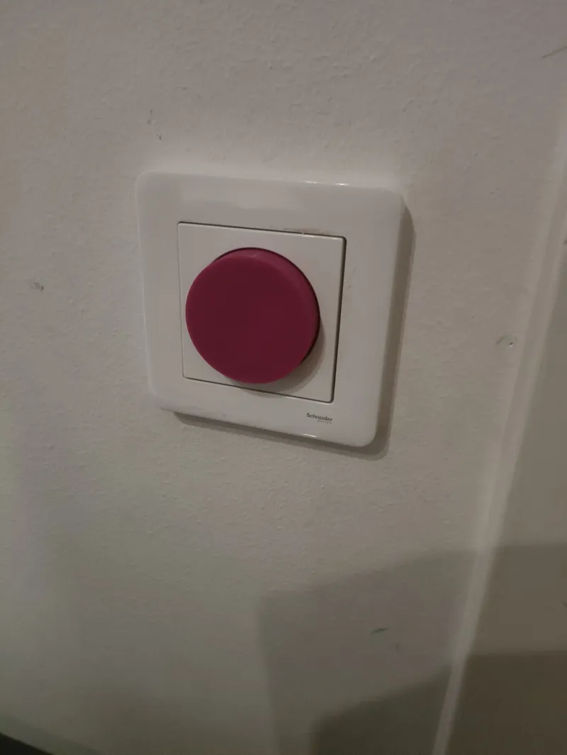 Schneider dimmer knob