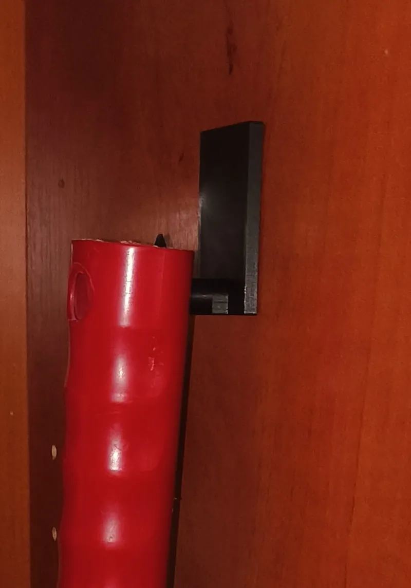 Scoop hook with broom