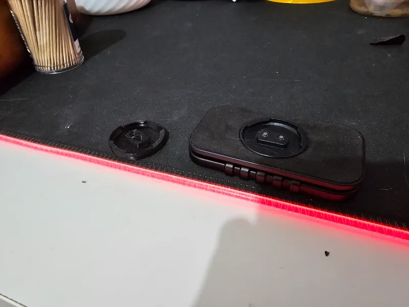 Samsung Gadget case triple lock thing