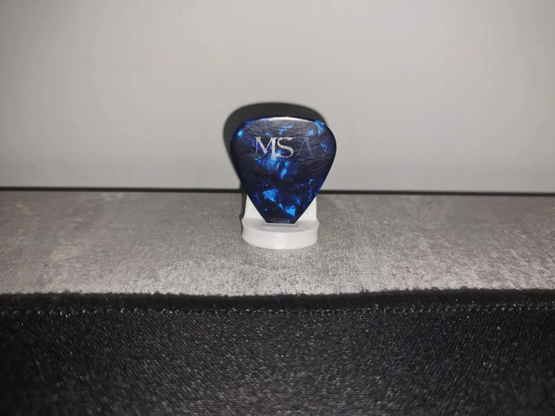 Guitar pick holder 