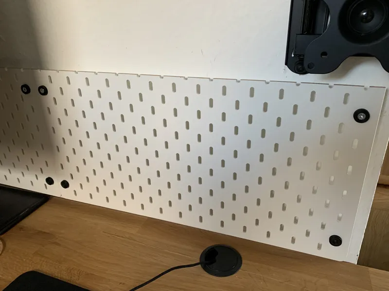 Skadis mounting system